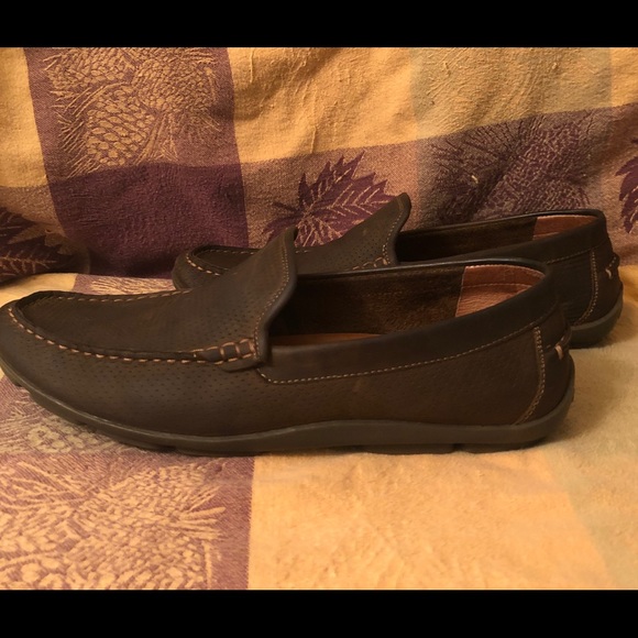 Tommy Bahama Venetian Leather Loafers - Picture 11 of 12
